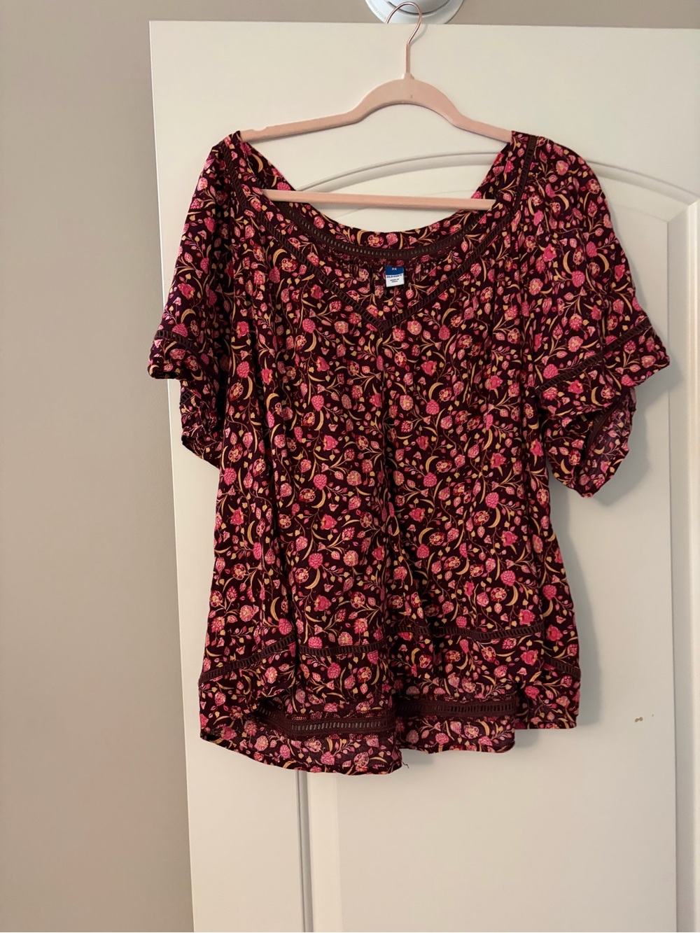 Old Navy Pink Floral Scoop Neck Top on Burgundy